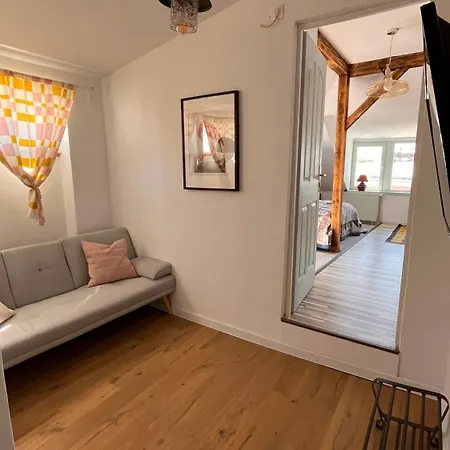 Bc14 Cosy Sunlit Bucarest